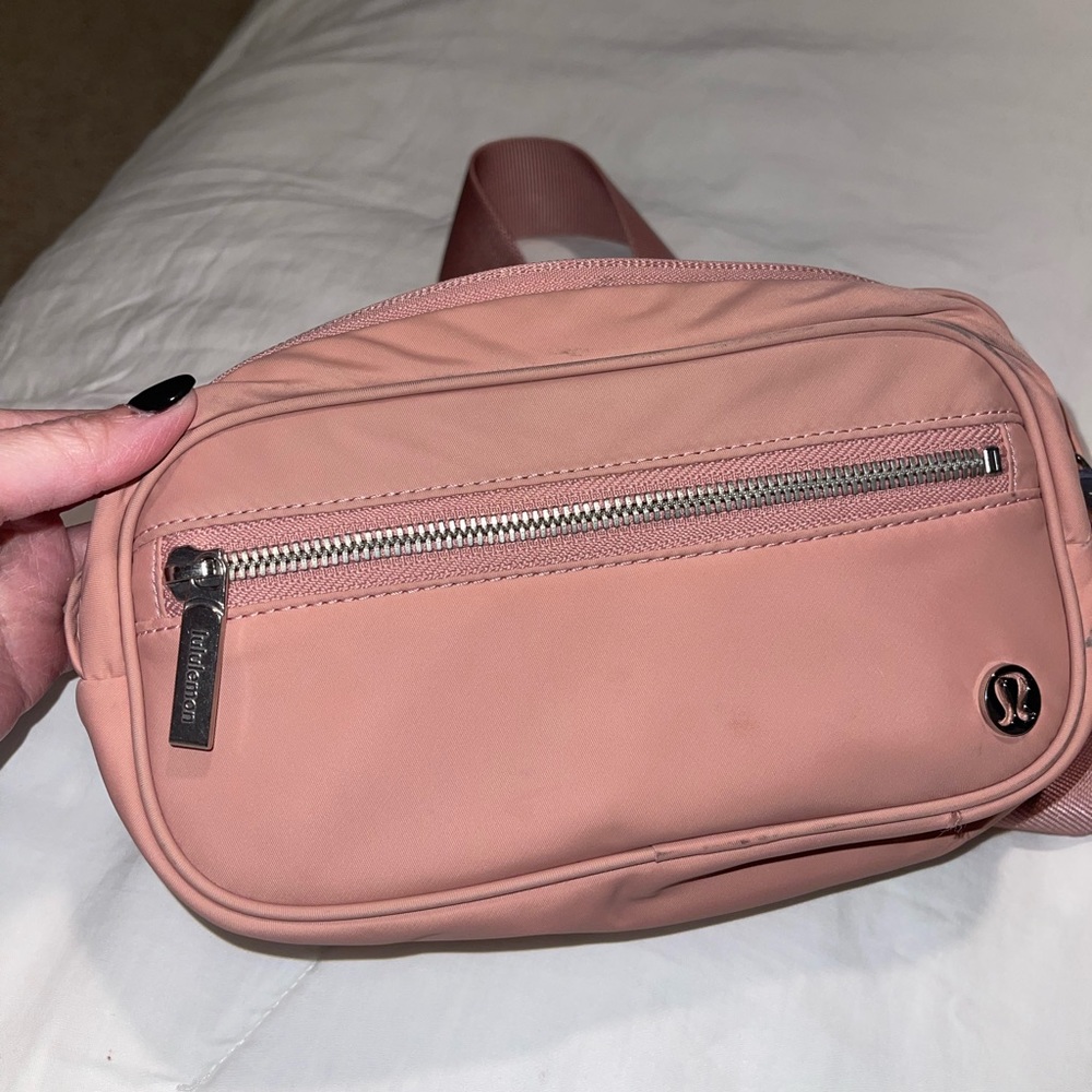 Used lulu lemon wanderlust belt bag